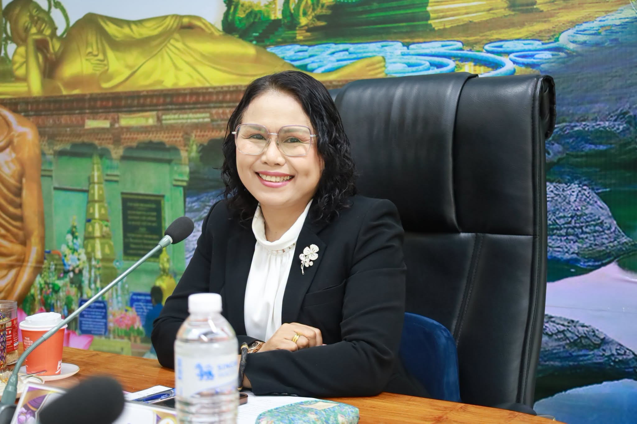ผอ.สพม.อุบลราชธานี อำนาจเจริญ เป็นประธานการประชุมพิจารณาจัดสรรเครื่องราชอิสริยาภรณ์และเหรียญจักรพรรดิมาลา ประจำปี 2568